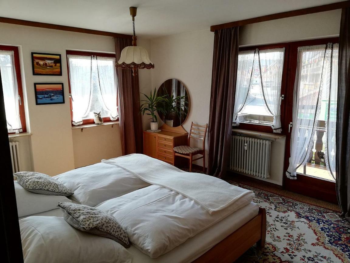 Hotel-Pension Zum Bierhaus Roetenbach  Экстерьер фото